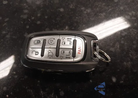 2024 Chrysler Voyager Lx z USA, uszkodzony, nr VIN 2C4RC1CG8RR163186